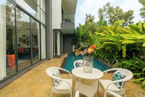 Outdoor dining - ELIVAAS Purosol 3BHK Pool Villa (Anjuna)