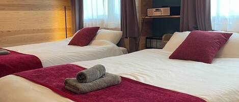 3 bedrooms, iron/ironing board, travel cot, free WiFi