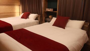 3 bedrooms, iron/ironing board, travel cot, free WiFi