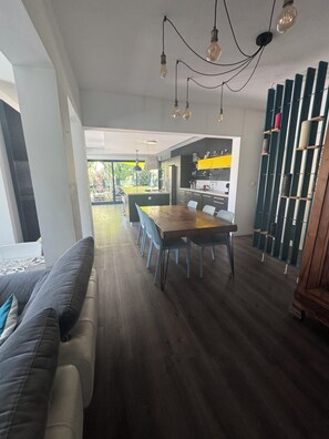 Interior - Large renovated villa ideal for a family, in a quiet location between sea and town (Boisseron)