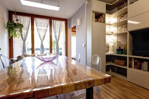 Dining - Holiday Home Rome Delightful finely furnished apartment ideal for families (Roma)