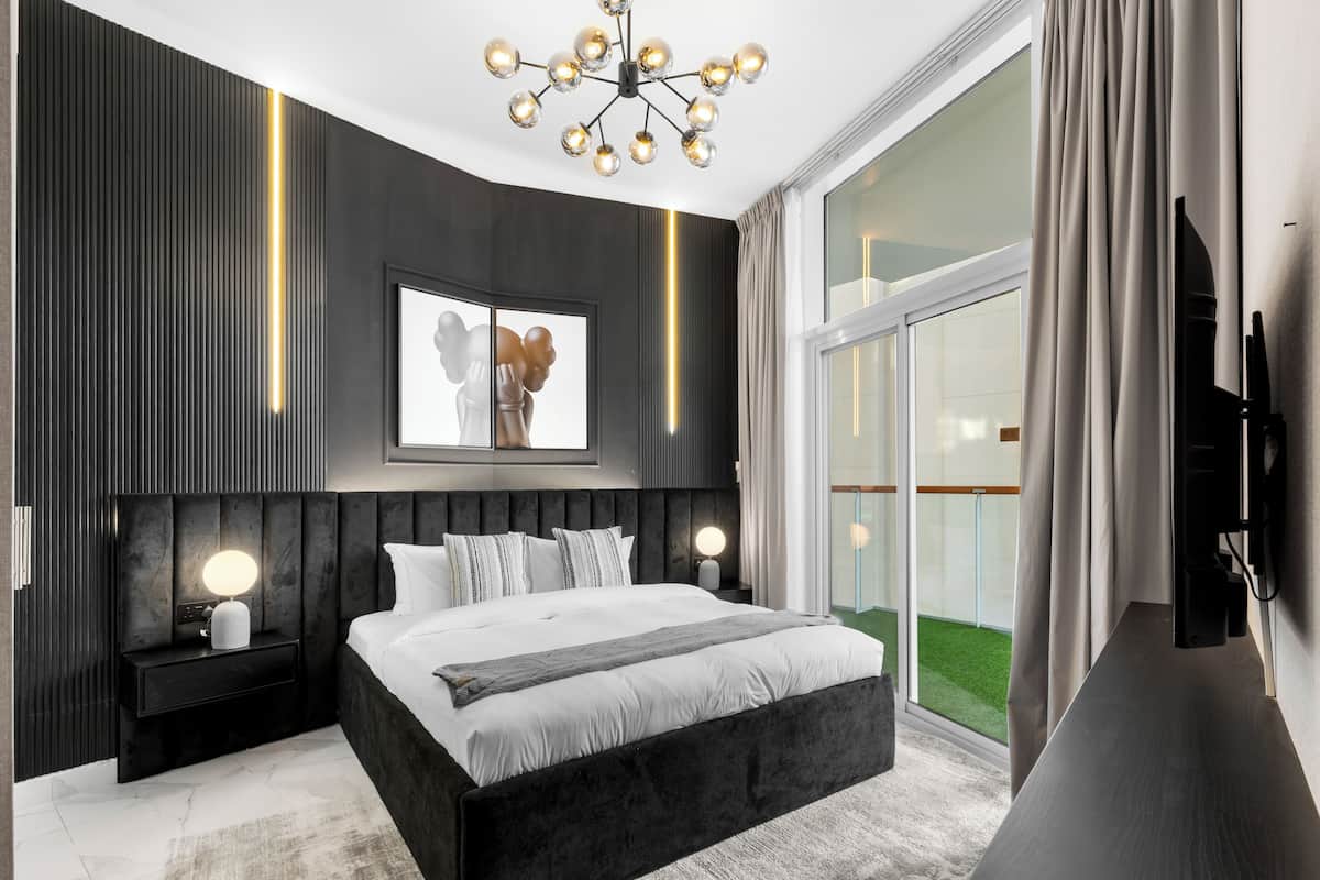 Luxury Apartment, Balcony, Canal View