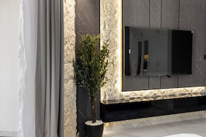 Interior - 2BR Premium Canal & Burj Khalifa View (Dubai)