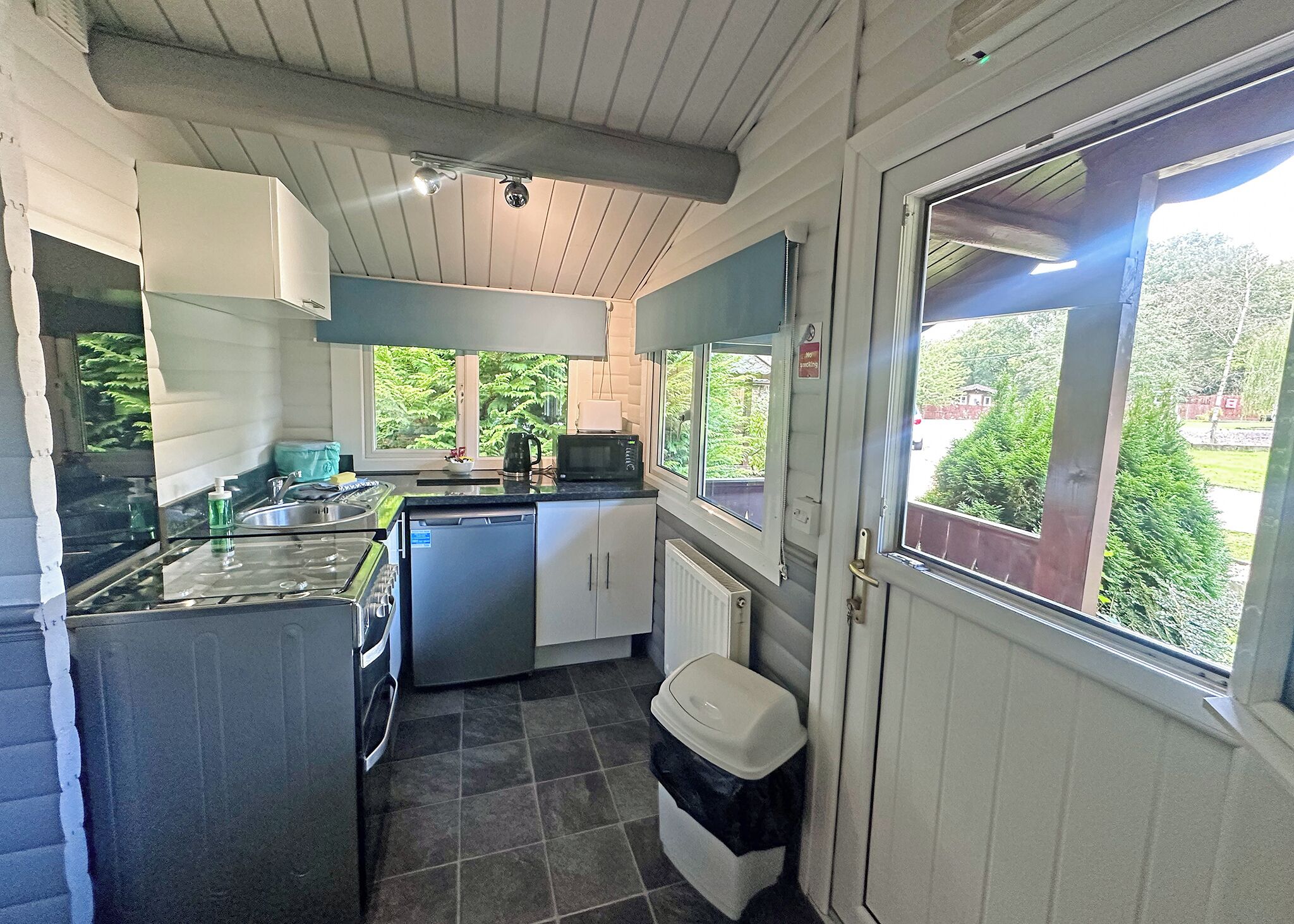 Fridge, oven, stovetop, toaster