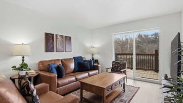Condo, Multiple Beds, Balcony (Serene Creek Condo) | Living area