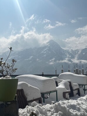 Exterior - Cafe Kush Tosh And Stay (Bhuntar)