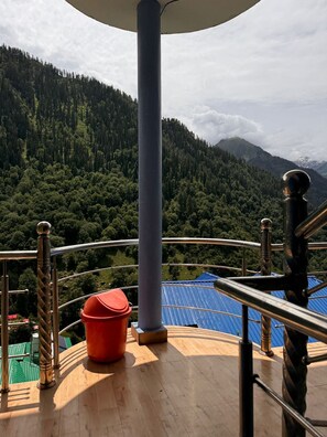 Balcony view - Cafe Kush Tosh And Stay (Bhuntar)