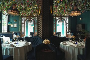 تناول الطعام