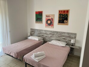 上網、床單