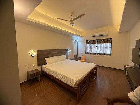 Free WiFi. Sam's Court Elite Stay