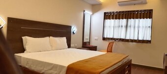 Sam's Court Elite Stay