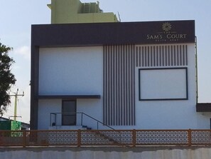 Exterior - Sam's Court Elite Stay (Manachanallur)