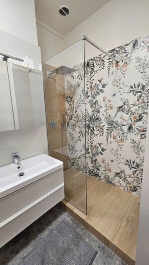 Bathroom - Grand Piano Residence with Parking (Prague)