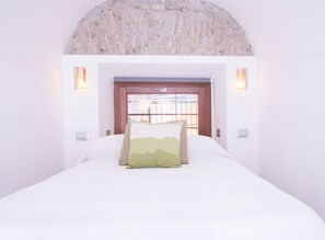 2 bedrooms, iron/ironing board, free WiFi, bed sheets - Mini-Loft Piazza di Spagna (Rome)