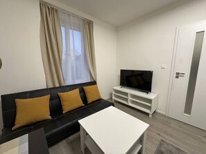 TV - Anděl Work & Chill Studio (Prague)