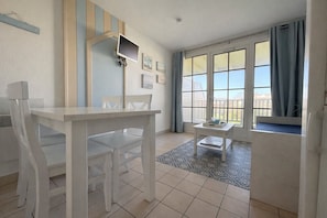 Dining - Apartment with a view of Lake Port Bourgenay – 4 people (Talmont-Saint-Hilaire)