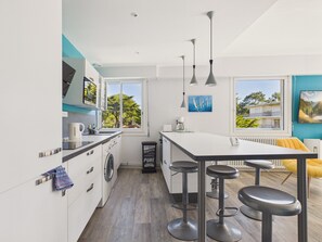 Fridge, microwave, oven, dishwasher - Sea view, beach 50m away, 2 adults, 2 children (La Baule-Escoublac)