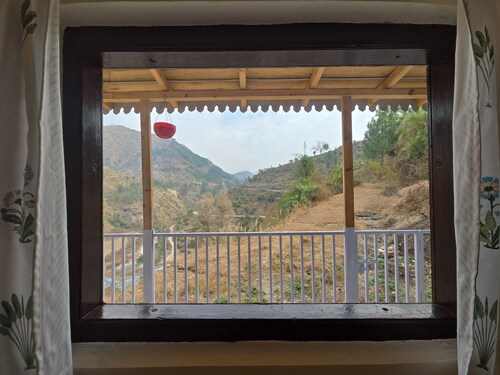 Peaceful Retreat in Nature | Kumaon Village Farmstay by stream at Kakrighat