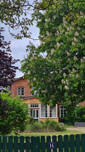 Exterior - Beautiful Holiday Apartment in Historic Manor – Enjoy the Trave Lowlands (Ahrensbök)