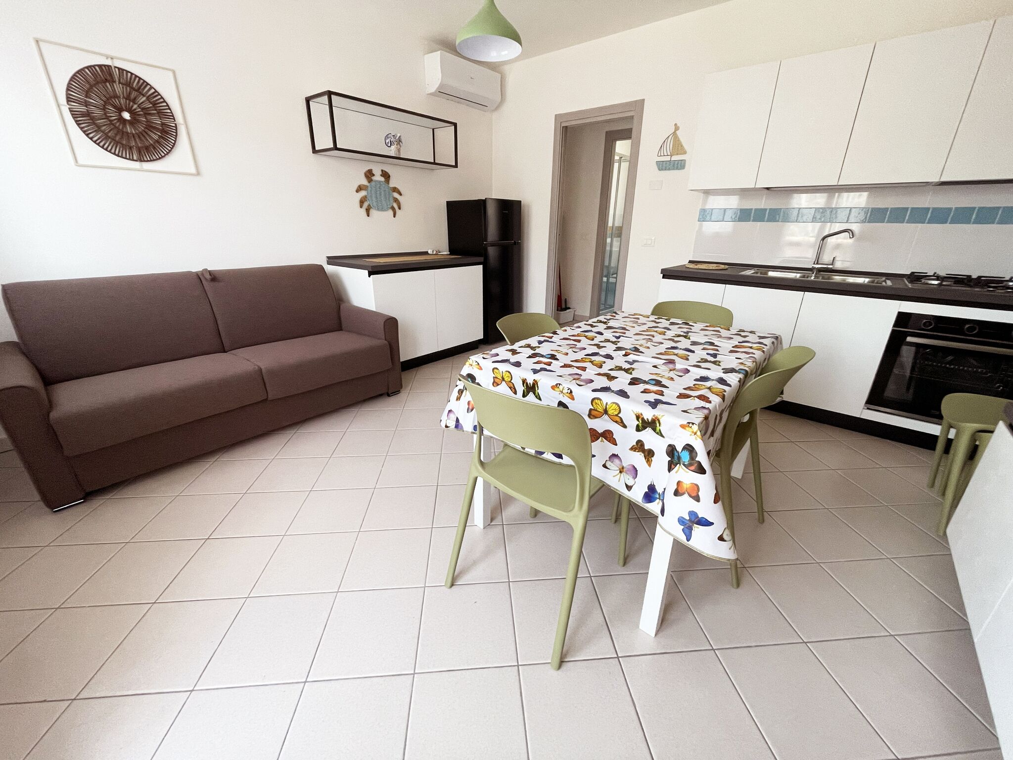 Apartment, 2 Bedrooms, Terrace | Bahagian dalam