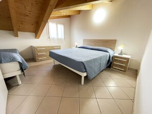 Apartemen, 2 kamar tidur, teras | 3 kamar tidur