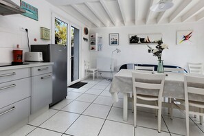 Interior - Holiday Home "Les Guillemots" Near the Beach with Enclosed Garden (La Turballe)