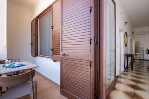 Dining - Vacation Home 'Vacanza Alle 4 Colonne - 2' with Balcony, Wi-Fi and Air Conditioning (Santa Maria al Bagno)