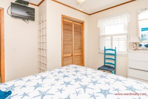 Iron/ironing board, WiFi - Tahiti Too Oceanfront a spacious 3-bedroom getaway! (Surf City)