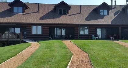 Fence Lake Condo #10 - Docking, Wifi, Beach