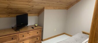 Fence Lake Condo #10 - Docking, Wifi, Beach