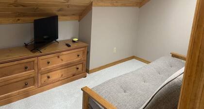 Fence Lake Condo #10 - Docking, Wifi, Beach