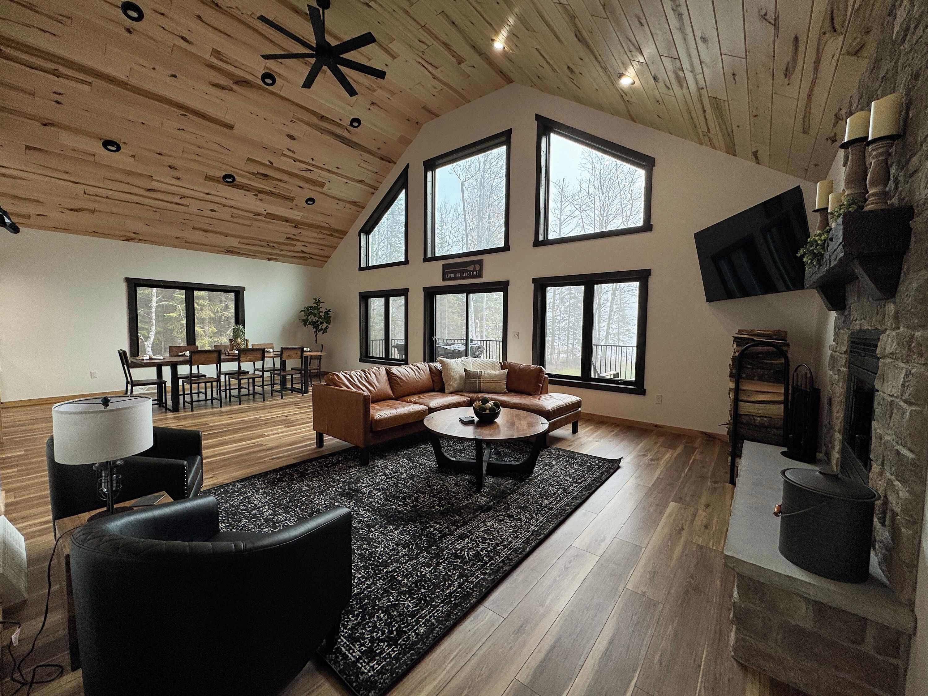 House, Multiple Beds, Patio (Woods + Water) | Living area