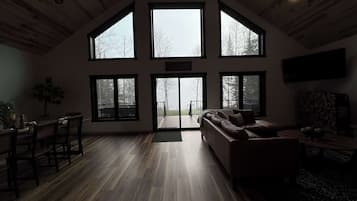 House, Multiple Beds, Patio (Woods + Water) | Living area