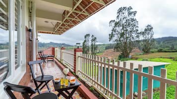 Deluxe-Villa, Gartenblick | Terrasse/Patio