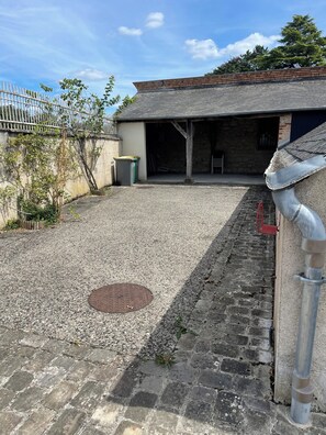 Property grounds - Charming gite in the heart of Combleux, a seafaring village near Orléans (Combleux)