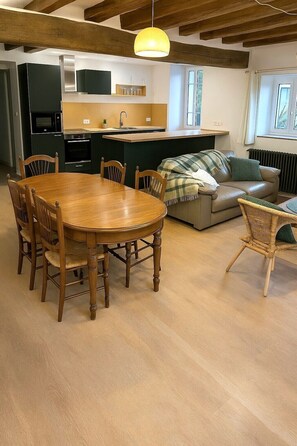 Living area - Charming gite in the heart of Combleux, a seafaring village near Orléans (Combleux)