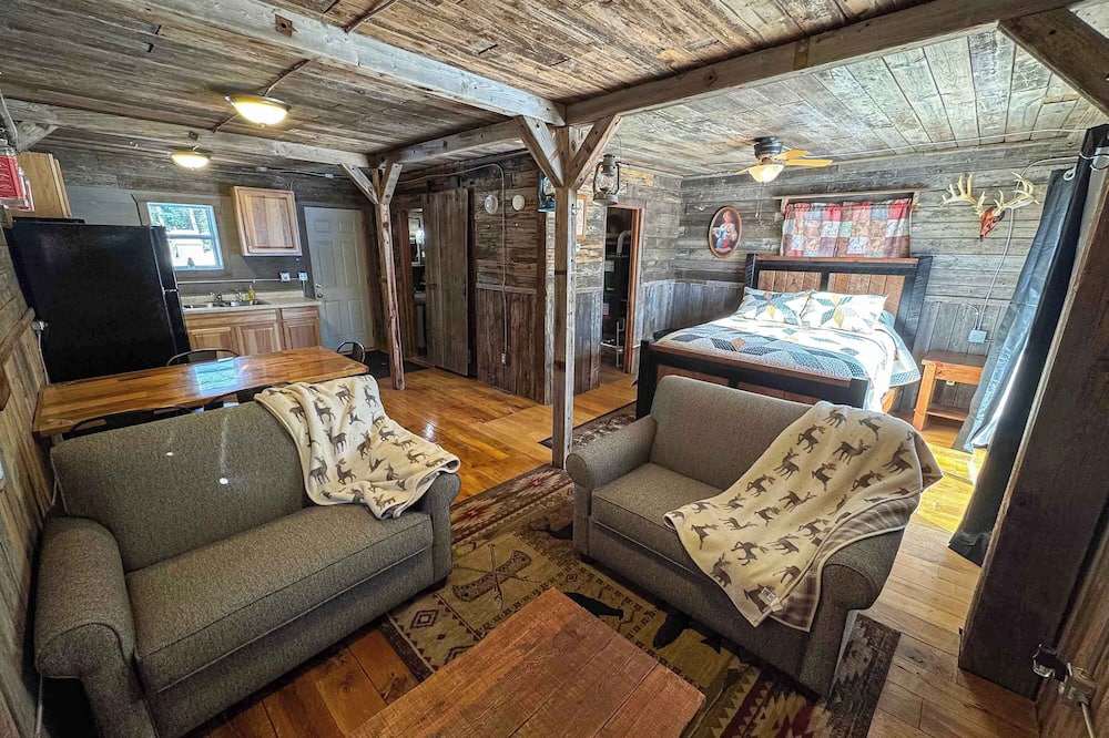 Outback Shack: Lake Access Studio in Woodruff - Minocqua, WI