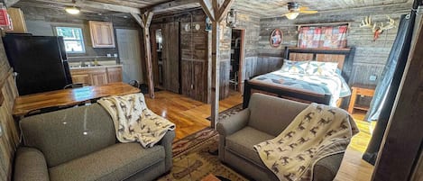Estudio, varias camas, cocina, vistas al jardín (Outback Shack) | Zona de estar