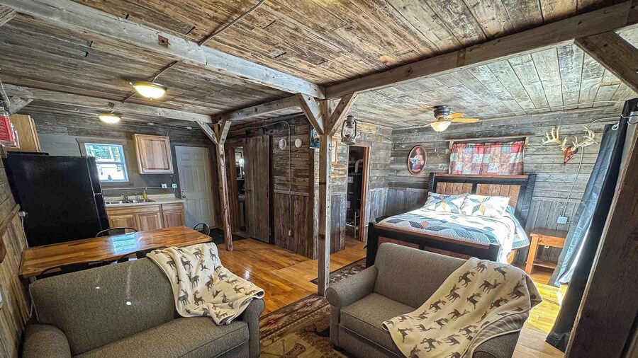 Outback Shack: Lake Access Studio in Woodruff