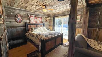 Studio, Multiple Beds, Kitchen, Garden View (Outback Shack) | 1 bedroom