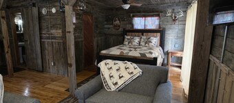 Outback Shack: Lake Access Studio in Woodruff