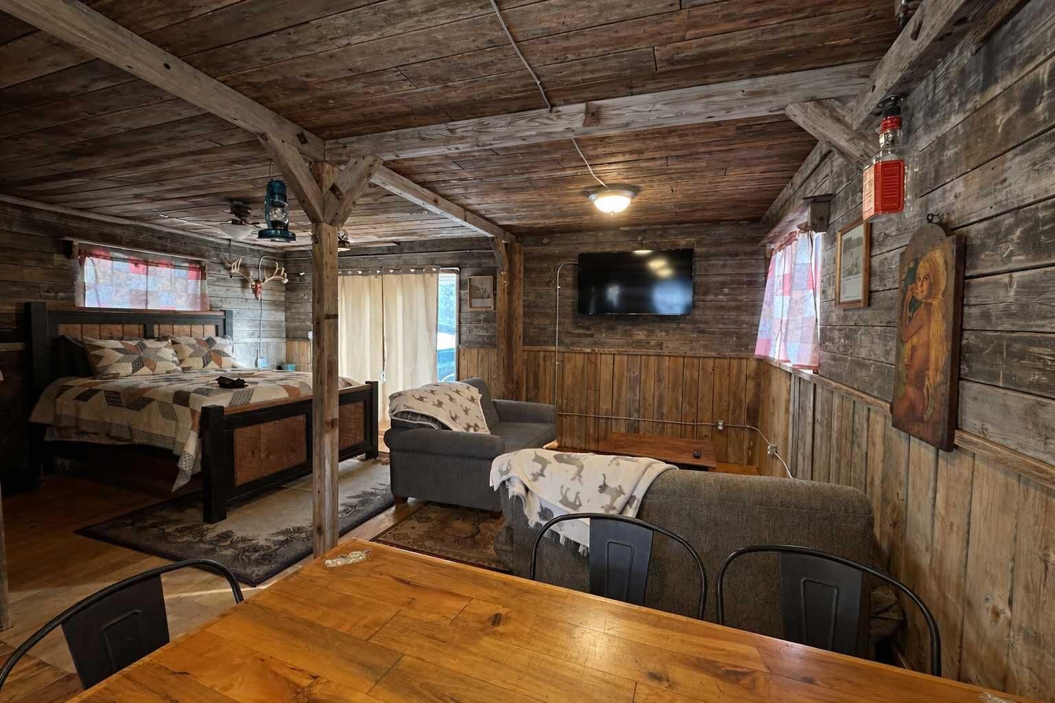 Studio, Beberapa Tempat Tidur, dapur, pemandangan kebun (Outback Shack) | Interior