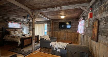 Outback Shack: Lake Access Studio in Woodruff