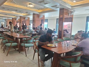 Phòng Deluxe, quang cảnh vườn | Khu ăn uống