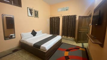 Villa | Free WiFi, bed sheets