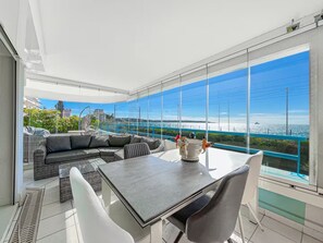 Dining - Grand Bleu: Stunning 3-Room Seafront Apartment with Garage (Antibes)