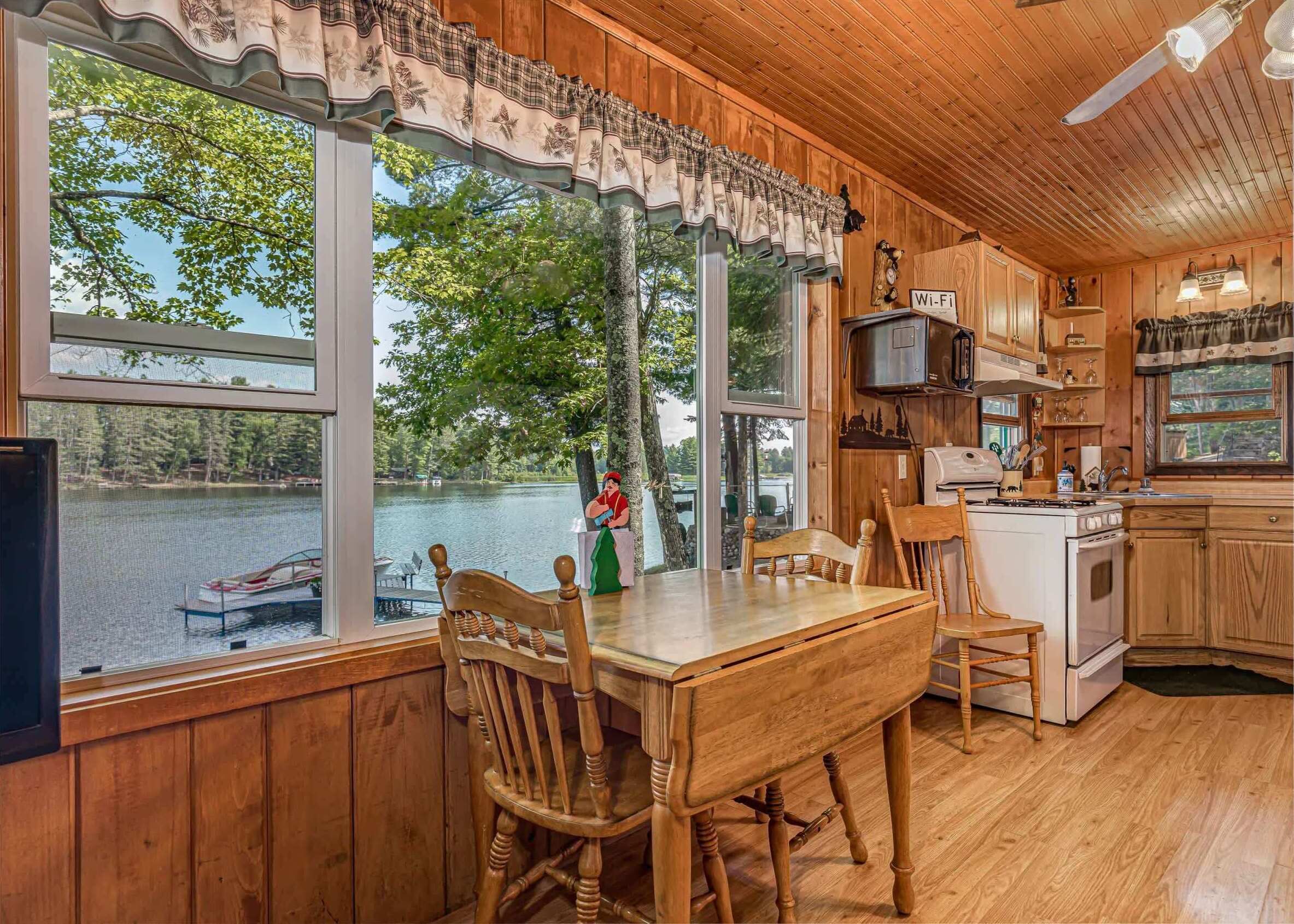 Cabin, nhiều giường, lò sưởi (Bouchard - Bayside) | Bếp riêng