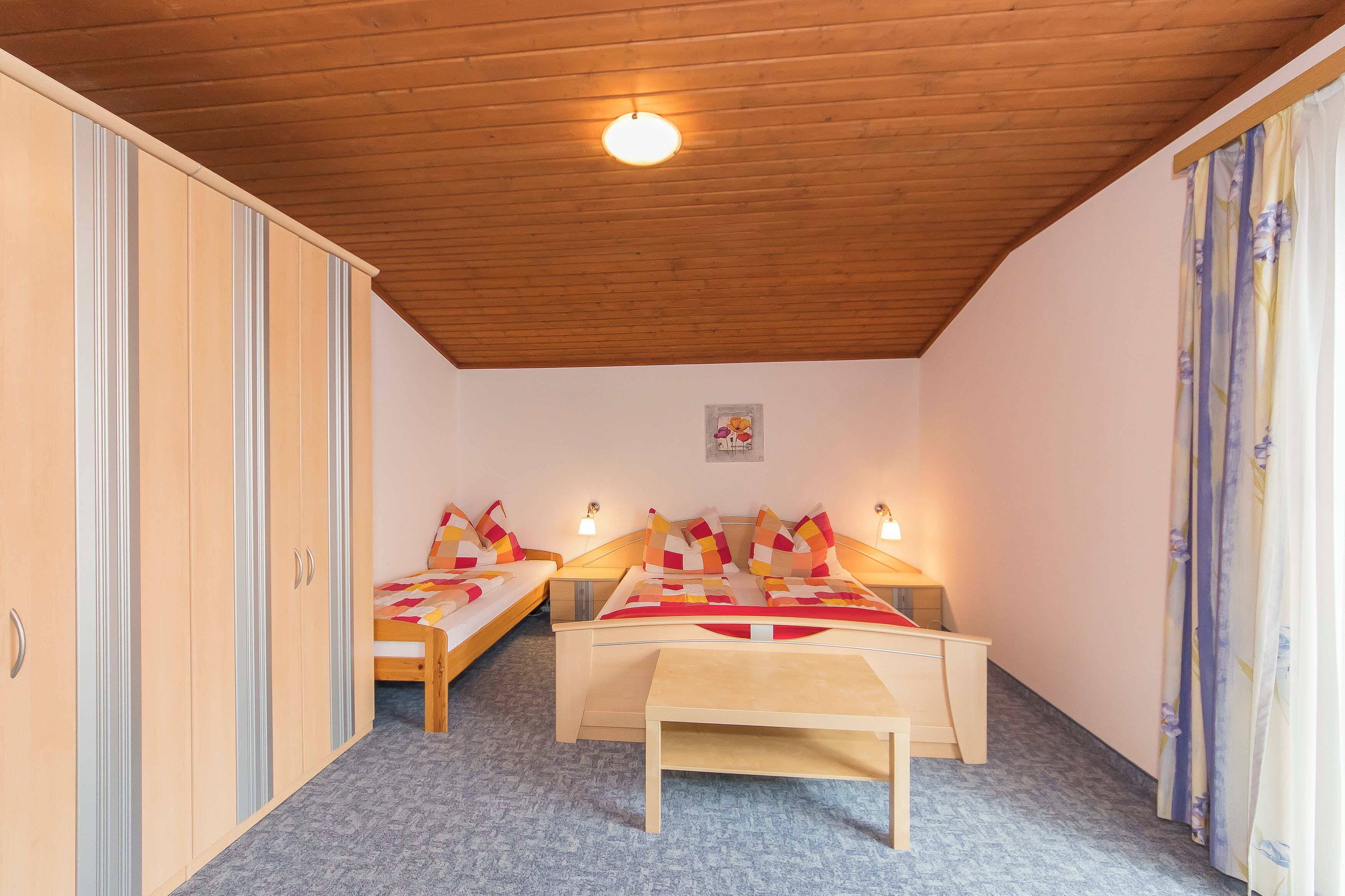 Apartamento família, 4 quartos, sacada, vista para a montanha