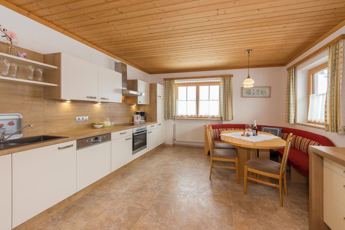 家庭公寓, 3 間臥室, 陽台, 山景 | 私人廚房