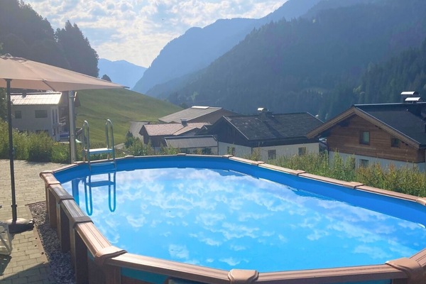 Seasonal outdoor pool, sun loungers